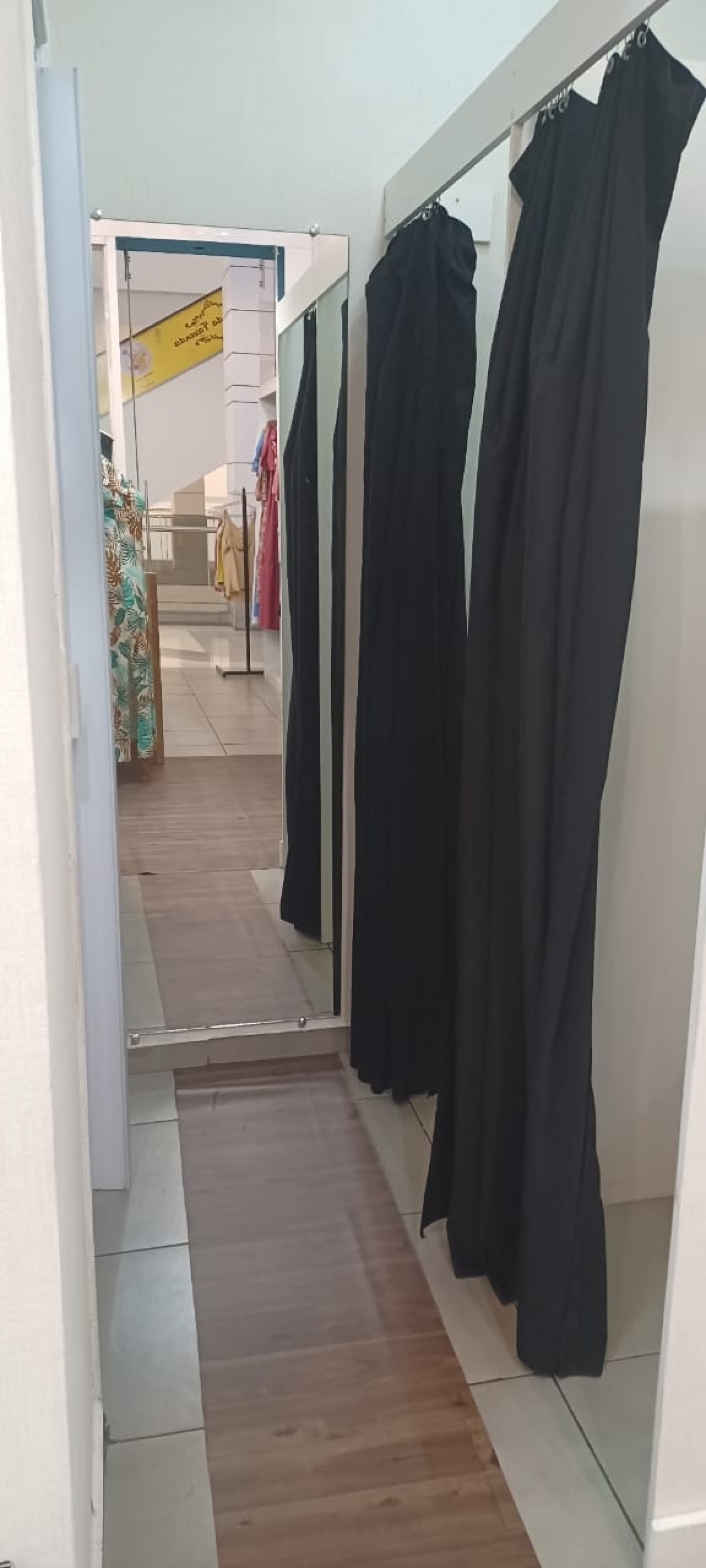 Vendo Loja de Roupas Feminina