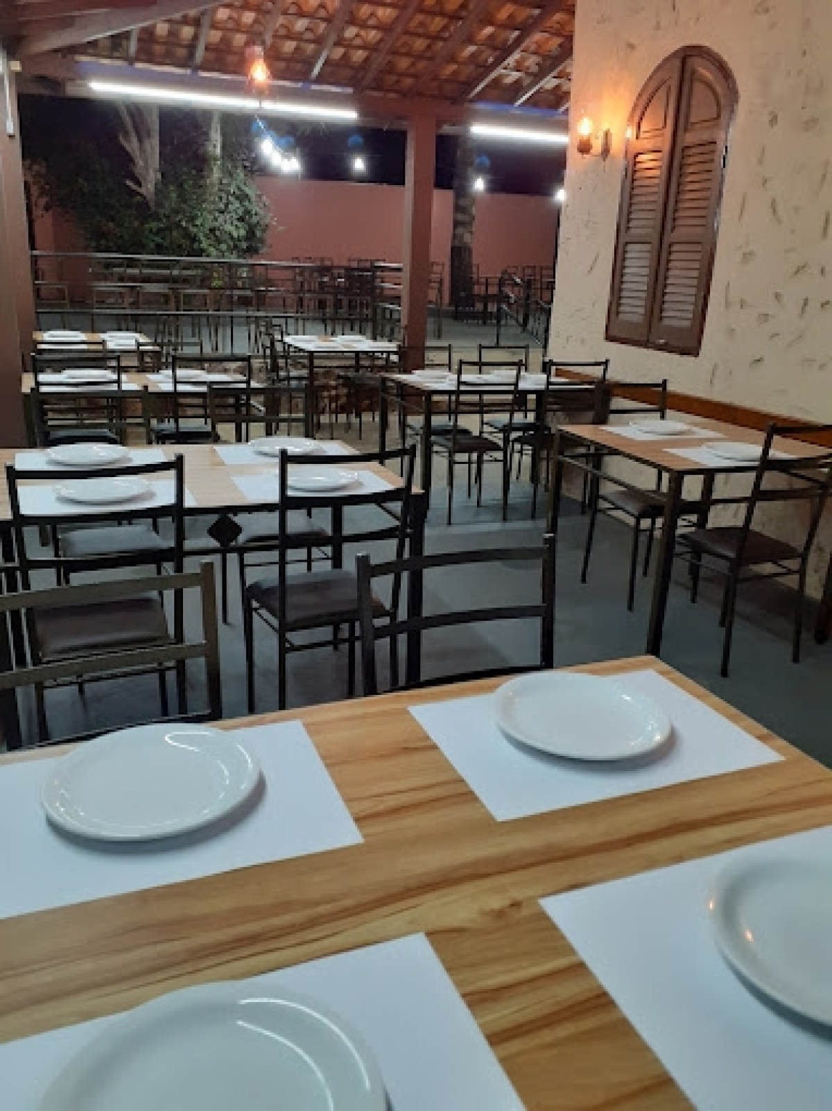 Passo ponto comercial de restaurante  - Mercês – Uberaba/MG