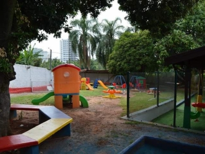 Escola Infantil, brinquedoteca, espaço para eventos. 