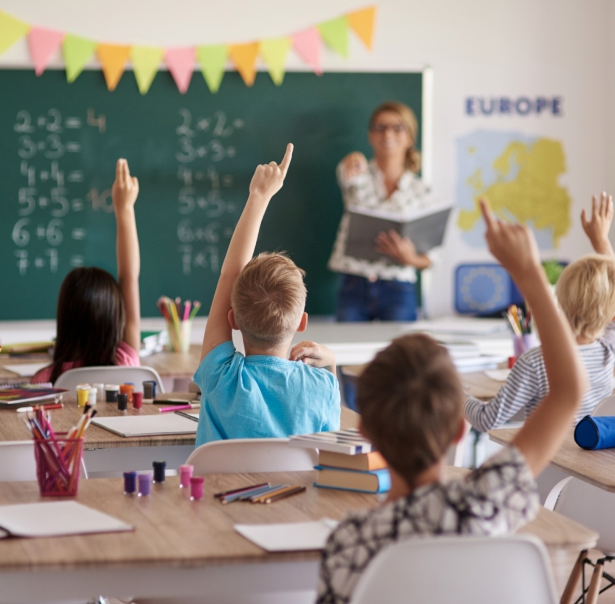 Escola ampla e bem localizada, no Centro da cidade, com  espaço adequado para expansão. 