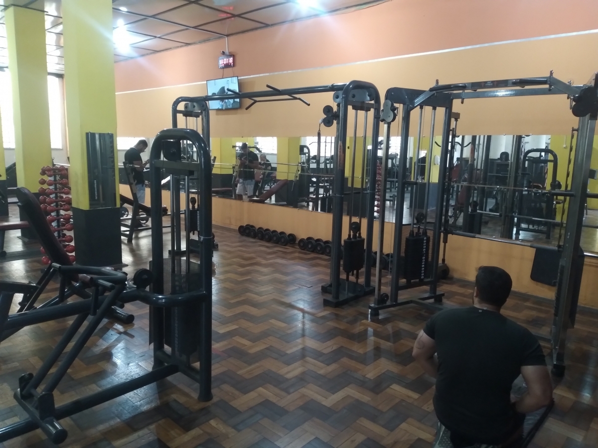 ACADEMIA DE MUSCULAÇÃO  (35) 98807 3884