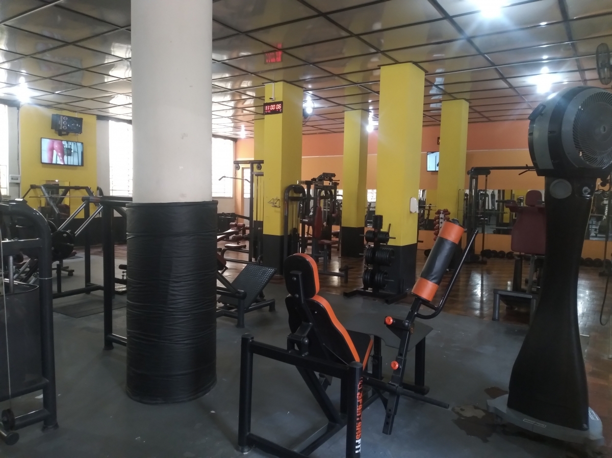 ACADEMIA DE MUSCULAÇÃO  (35) 98807 3884