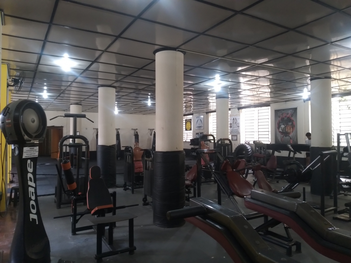 ACADEMIA DE MUSCULAÇÃO  (35) 98807 3884