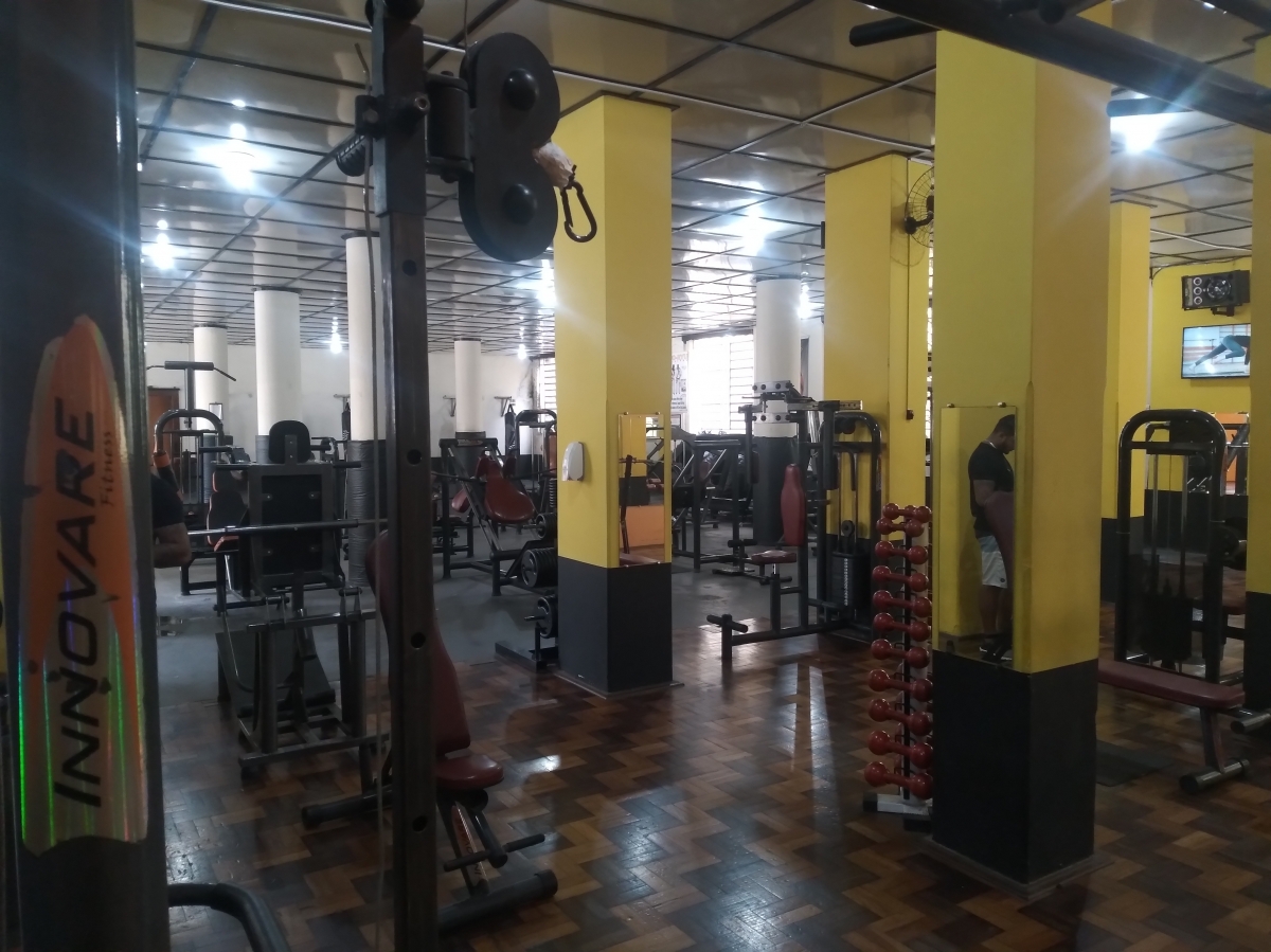 ACADEMIA DE MUSCULAÇÃO  (35) 98807 3884