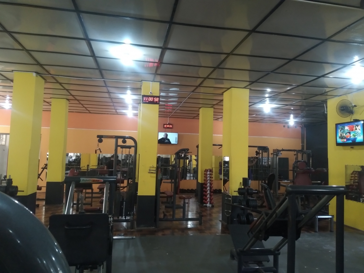 ACADEMIA DE MUSCULAÇÃO  (35) 98807 3884