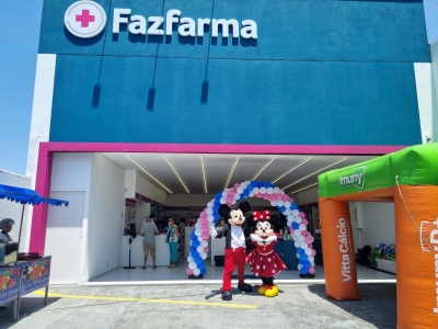 Farmacia, em bairro populoso