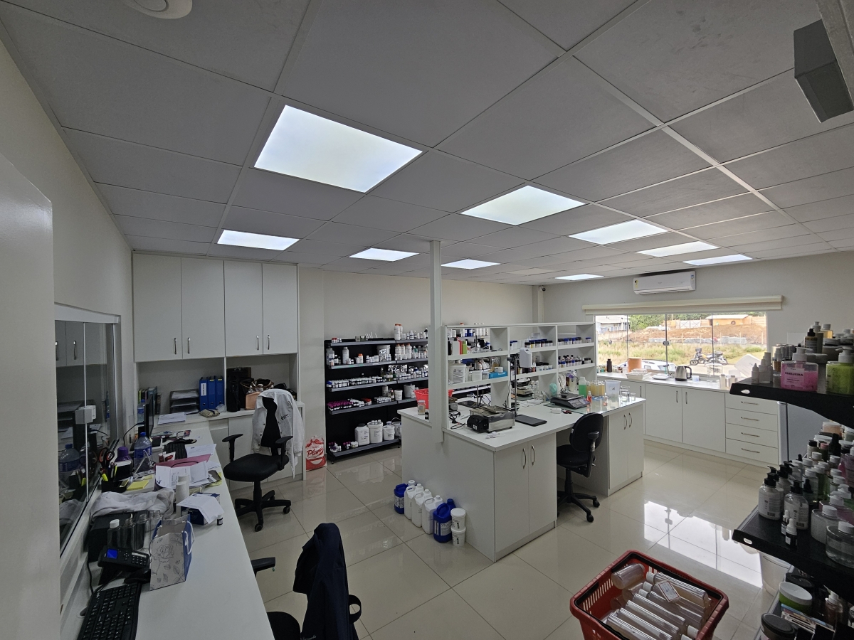 Fabrica de Cosméticos à venda com 2.100 M2