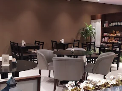 Cafeteria à Venda - Ótimo Ponto em Taubaté/SP - 5 Anos de Operação