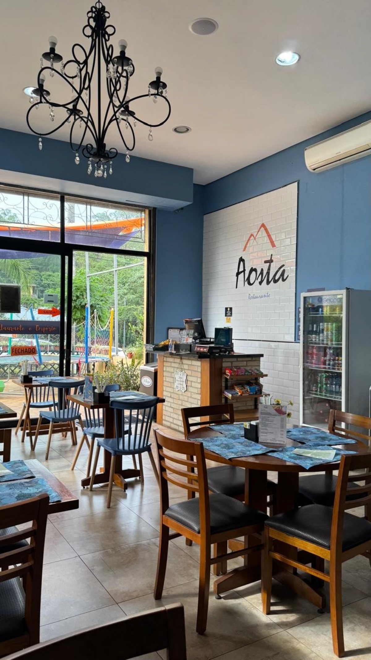 Excelente Restaurante à Venda – Buffet por Quilo e Delivery – Somente almoço em Jandira/SP, próximo a Barueri e Granja Viana - 11 Anos de Tradição e Lucro Comprovado.
