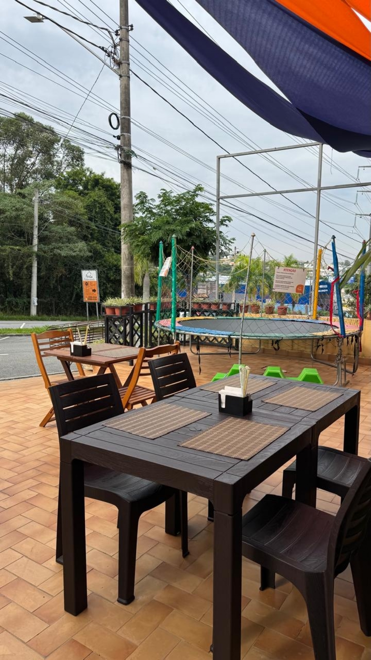 Excelente Restaurante à Venda – Buffet por Quilo e Delivery – Somente almoço em Jandira/SP, próximo a Barueri e Granja Viana - 11 Anos de Tradição e Lucro Comprovado.