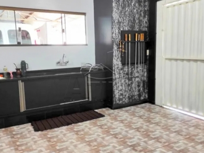 Mercado com casa em Novo Sarandi, Toledo