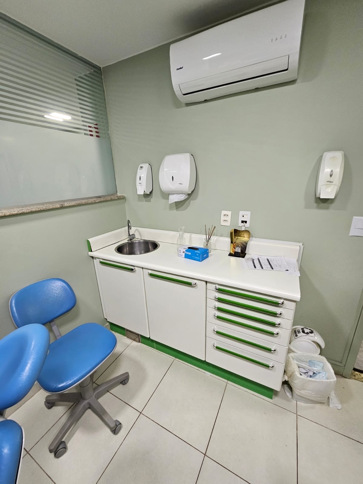 Vendo clínica odontológica bem equipada