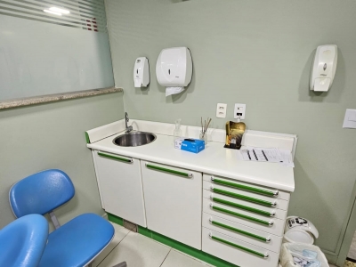 Vendo clínica odontológica bem equipada