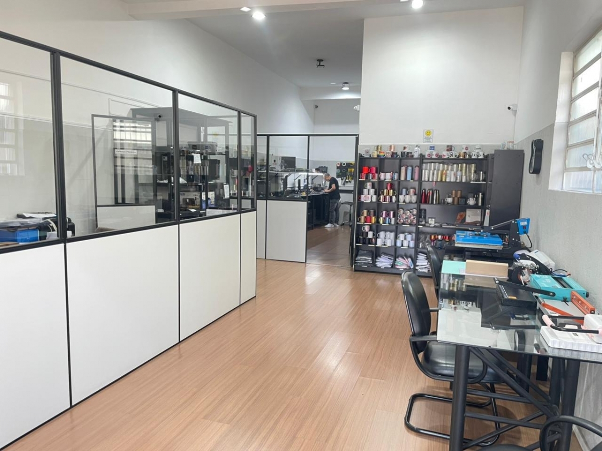 VENDE-SE ASSISTÊNCIA TÉCNICA DE INFORMÁTICA EM PLENA ATIVIDADE – LABORATÓRIO COMPLETO