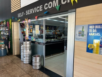 VENDE-SE OU TROCA LOJA COMERCIAL NO CORAÇÃO DE BRASÍLIA PRÓX AO CONGRESSO NACIONAL