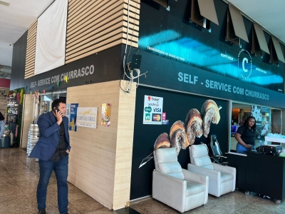 VENDE-SE OU TROCA LOJA COMERCIAL NO CORAÇÃO DE BRASÍLIA PRÓX AO CONGRESSO NACIONAL