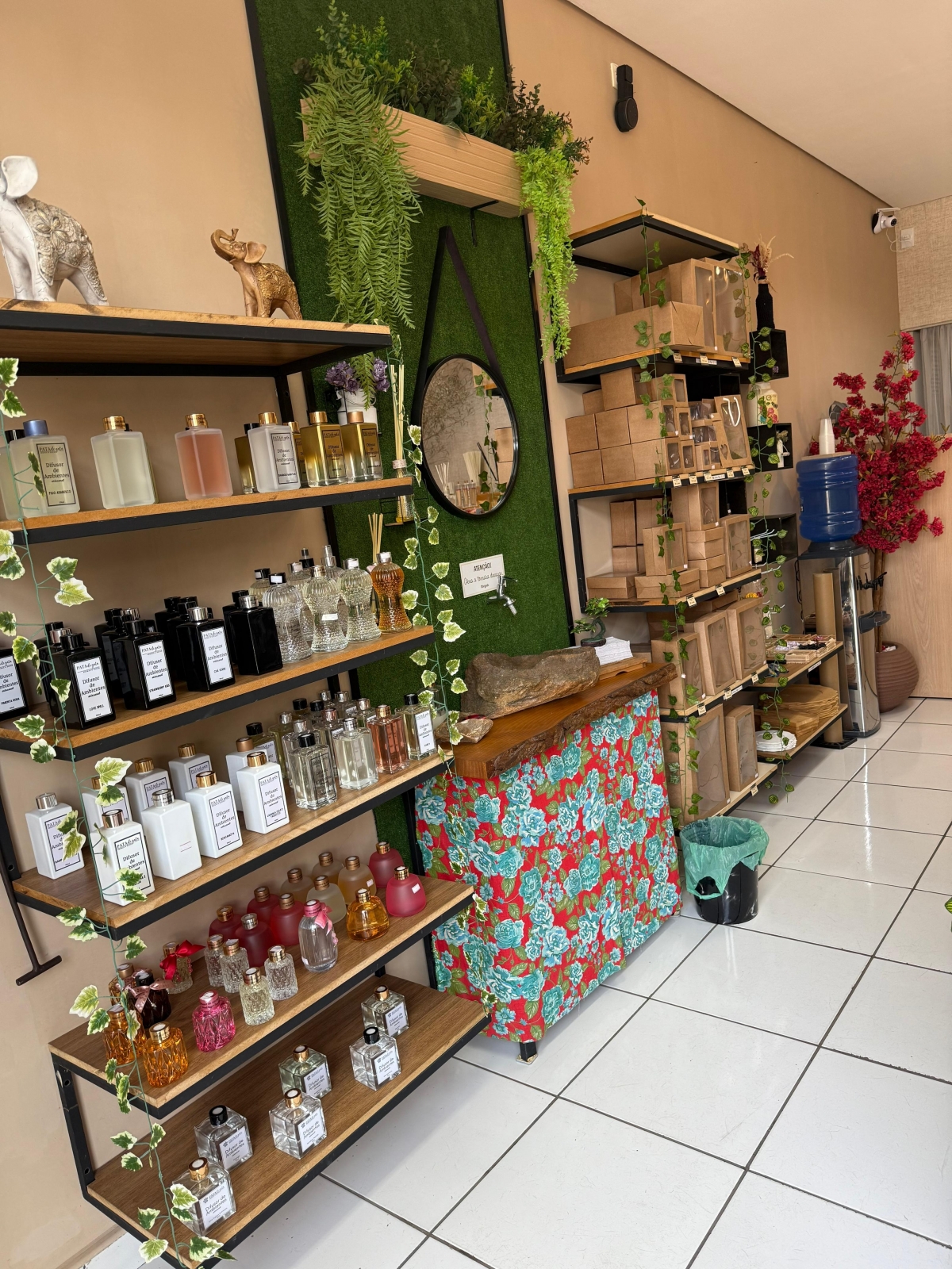 Loja de Aromas e Decoração - Completa e Solida