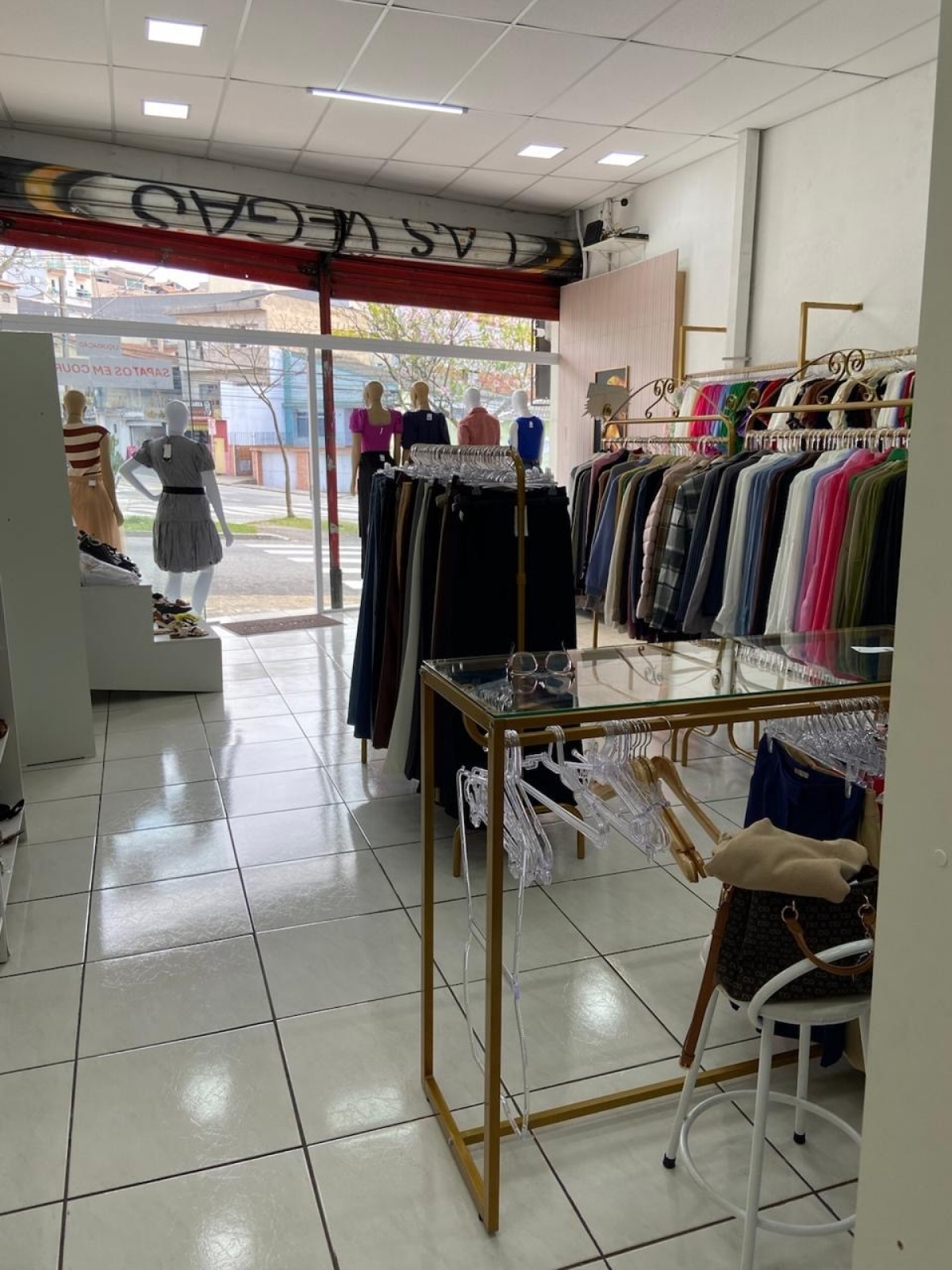 Loja de roupas feminina, Boutique  Com Estoque