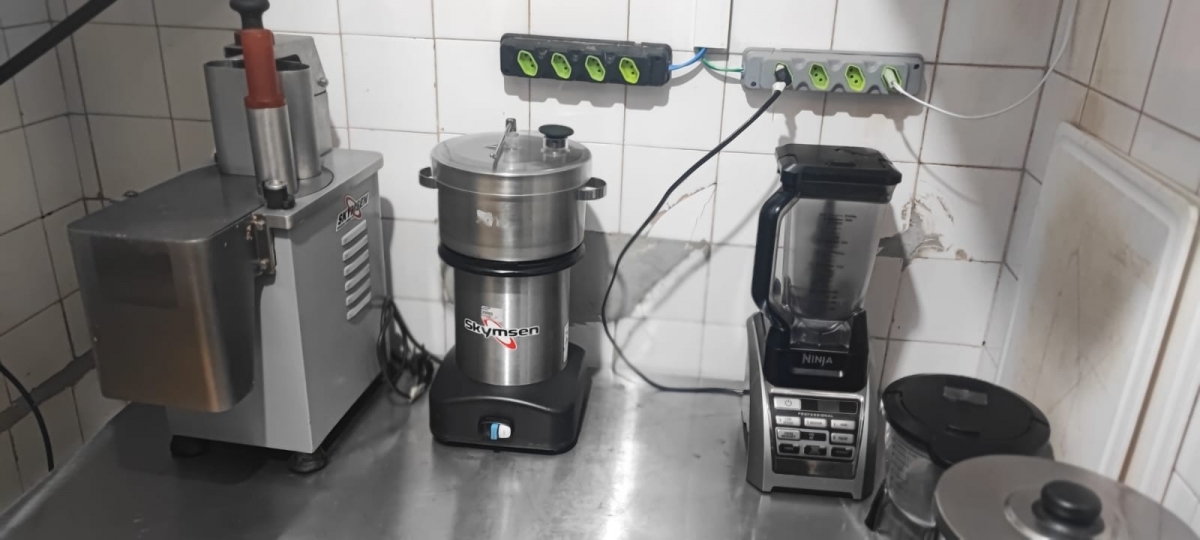 VENDO LANCHERIA ÁRABE DE SUCESSO.