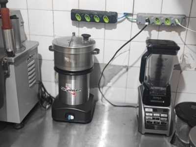 VENDO LANCHERIA ÁRABE DE SUCESSO.