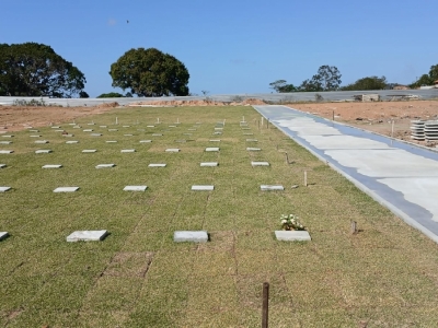 Cemitério à venda