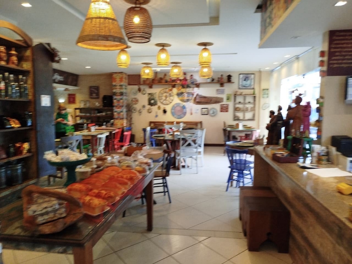 Vendo Loja com 13 anos de Funcionamento,  Com Cafeteria, Restaurante, Empório, Café da Manhã,  Almoço, Ceia Tarde/Noite.