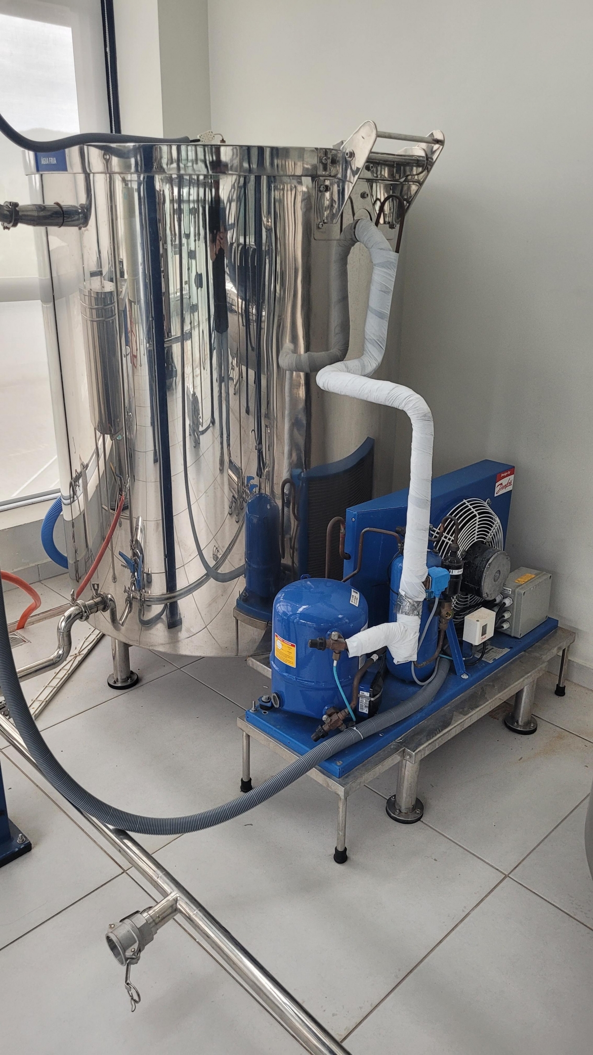 INDÚSTRIA COSMÉTICA A VENDA