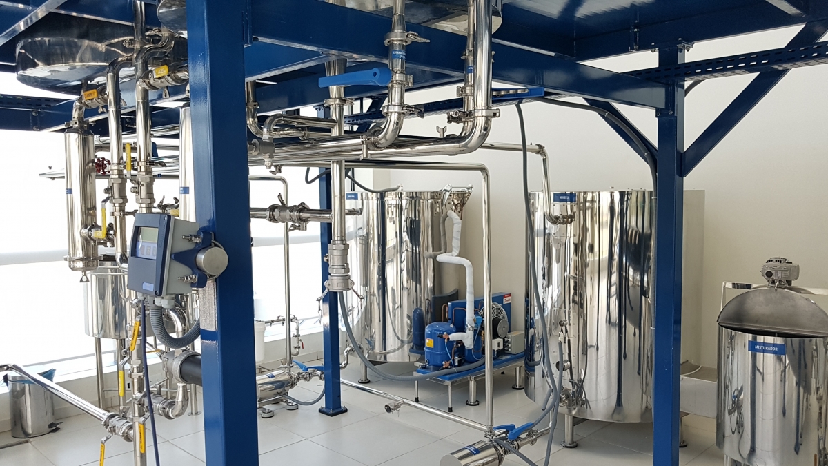 INDÚSTRIA COSMÉTICA A VENDA