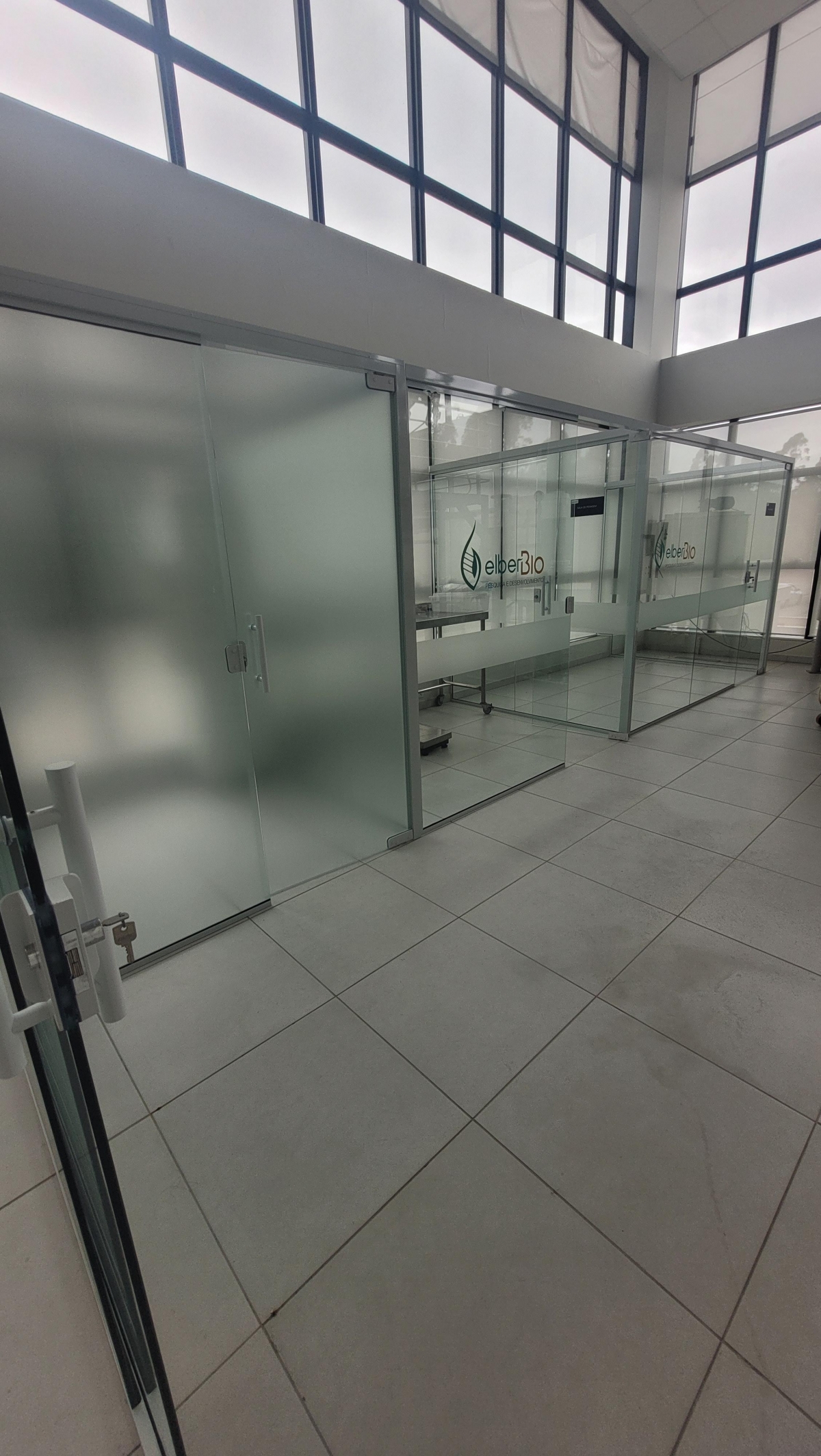 INDÚSTRIA COSMÉTICA A VENDA