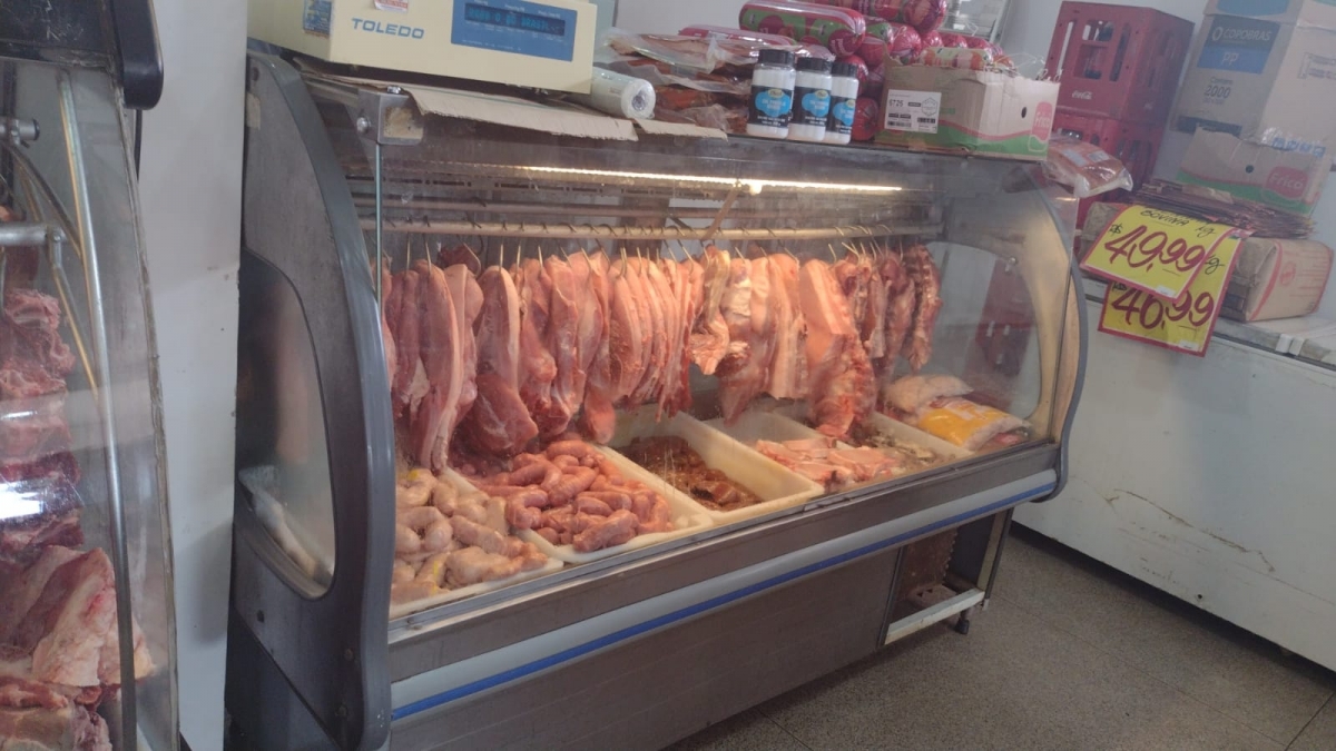 Venda de açougue e mercearia 