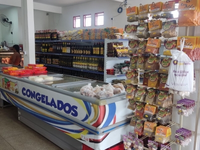 Venda de açougue e mercearia 