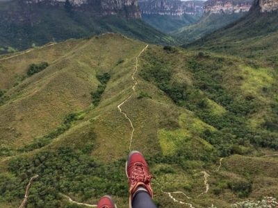 restaurante e pizzaria ediversos artigos tipo uma mini galeria