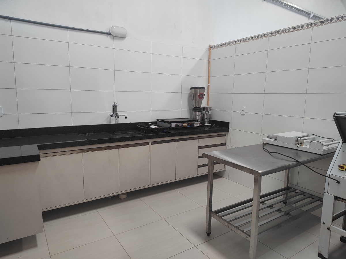 Padaria Completa: Maquinário Moderno e Ponto Montado + 2 Meses de Carência no Aluguel