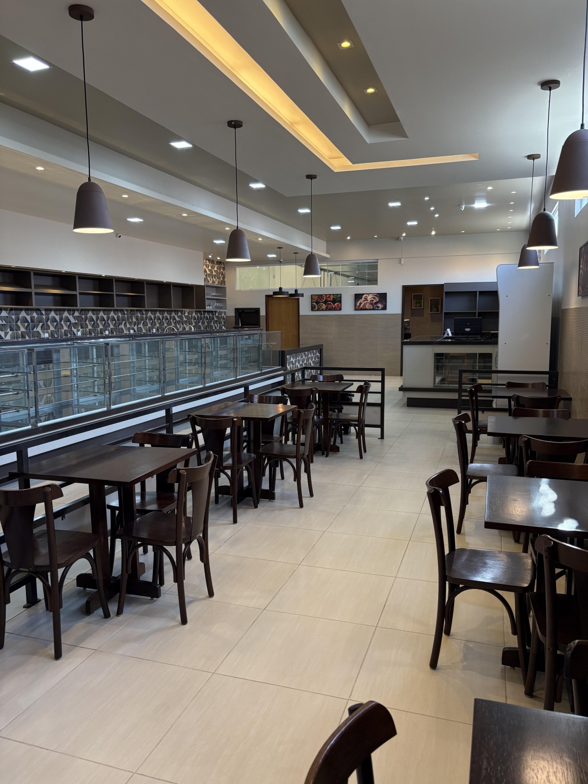 Padaria Completa: Maquinário Moderno e Ponto Montado + 2 Meses de Carência no Aluguel