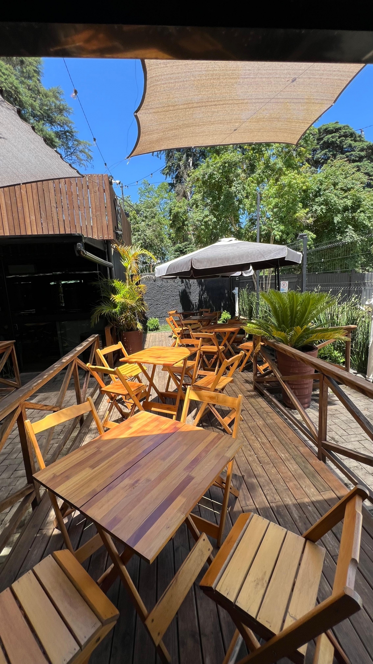 Oportunidade Única: Complexo Gastronômico com Custo de Ocupação ZERO e Ativo Móvel (R$ 1,1Mi em Ativos) em Curitiba 