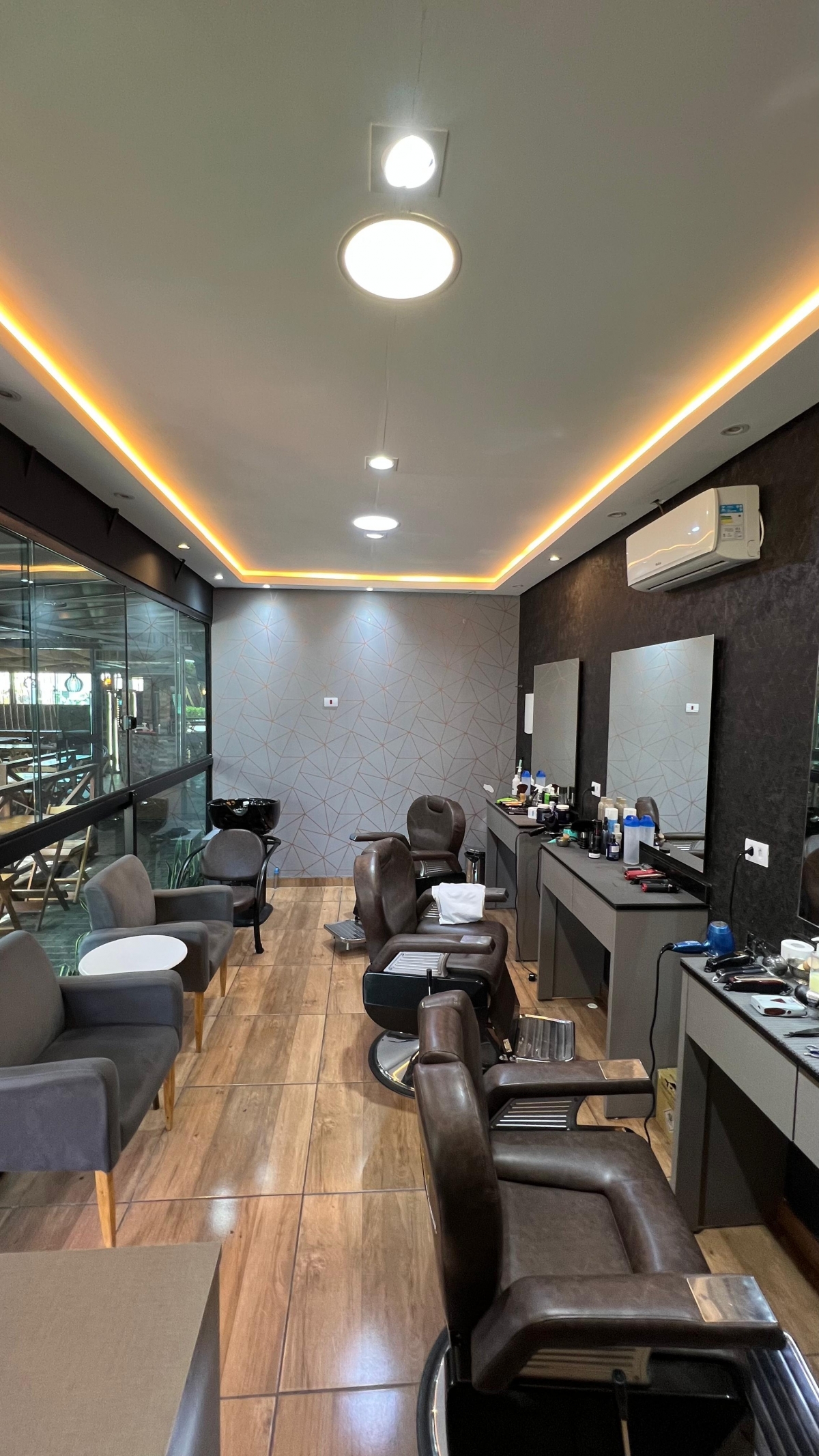 Oportunidade Única: Complexo Gastronômico com Custo de Ocupação ZERO e Ativo Móvel (R$ 1,1Mi em Ativos) em Curitiba 