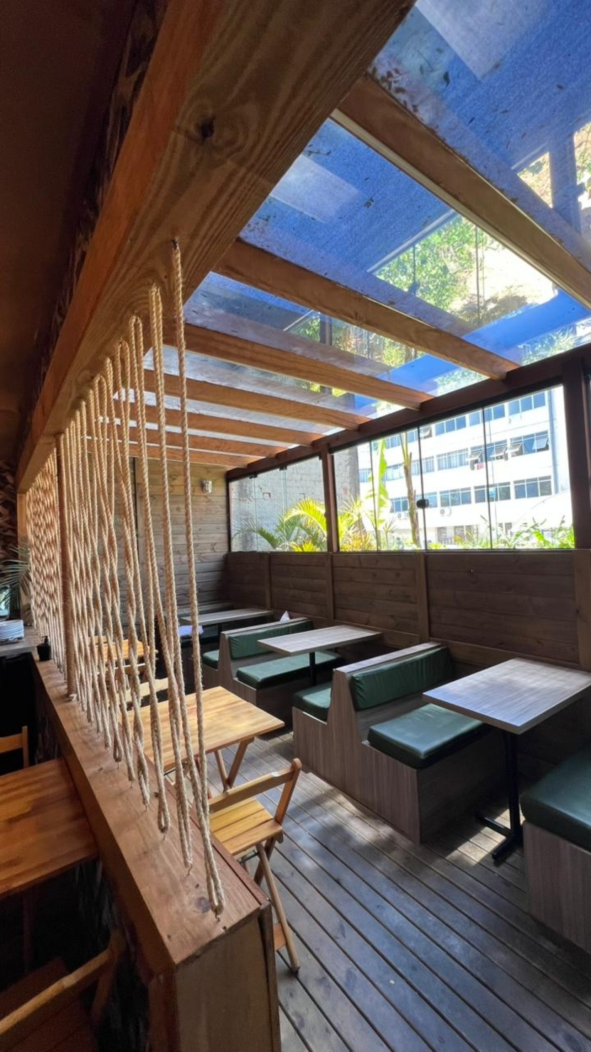 Oportunidade Única: Complexo Gastronômico com Custo de Ocupação ZERO e Ativo Móvel (R$ 1,1Mi em Ativos) em Curitiba 