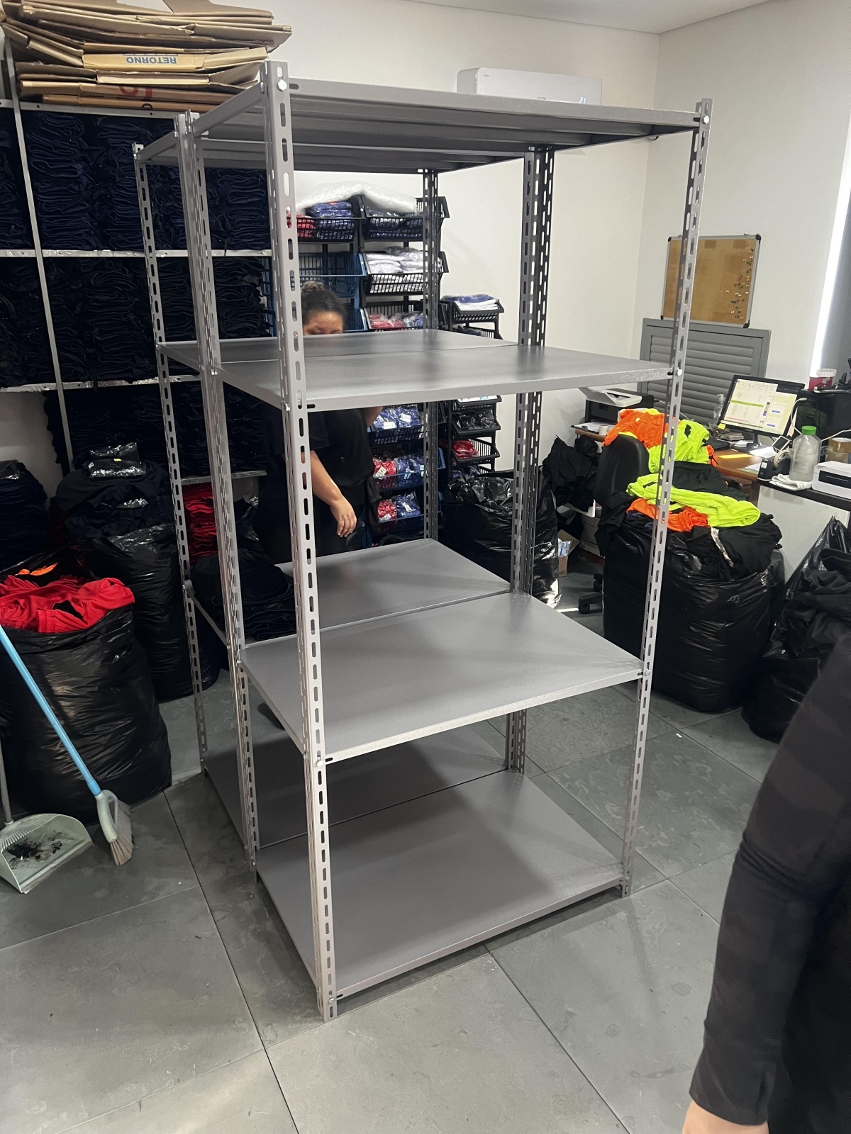 Vendo Ecommerce de moda com fabricação própria (Loja oficial Mercado Livre)