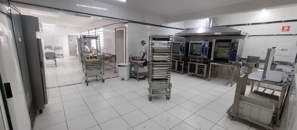 Produção de Alimento Natural para cães e gatos