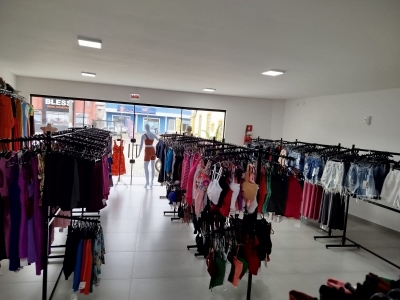 LOJA DE ROUPAS CONSOLIDADA, COM MARCA REGISTRADA - OPORTUNIDADE ÚNICA DE INVESTIMENTO