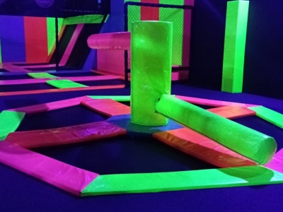 Parque de trampolim indoor 