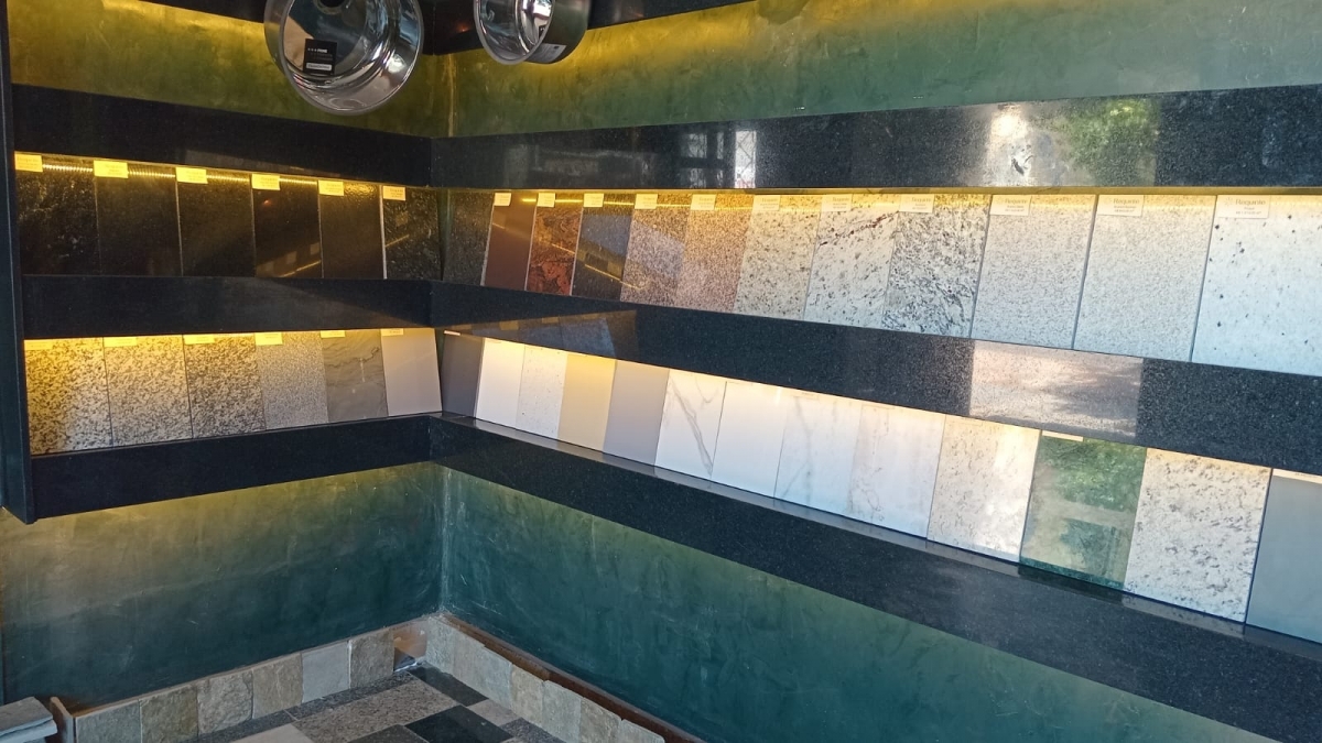 Vendo Marmoraria em pleno funcionamento (porteira fechada)