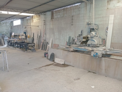 Vendo Marmoraria em pleno funcionamento (porteira fechada)