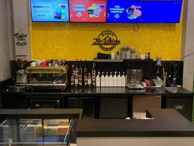 ÓTIMA OPORTUNIDADE – CAFETERIA COMPLETA E PRONTA PARA OPERAR 