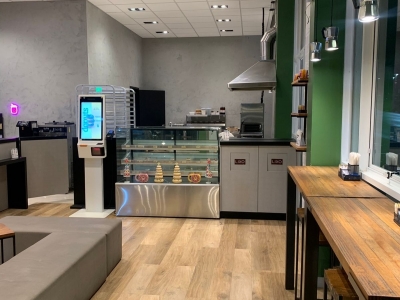 ÓTIMA OPORTUNIDADE – CAFETERIA COMPLETA E PRONTA PARA OPERAR 