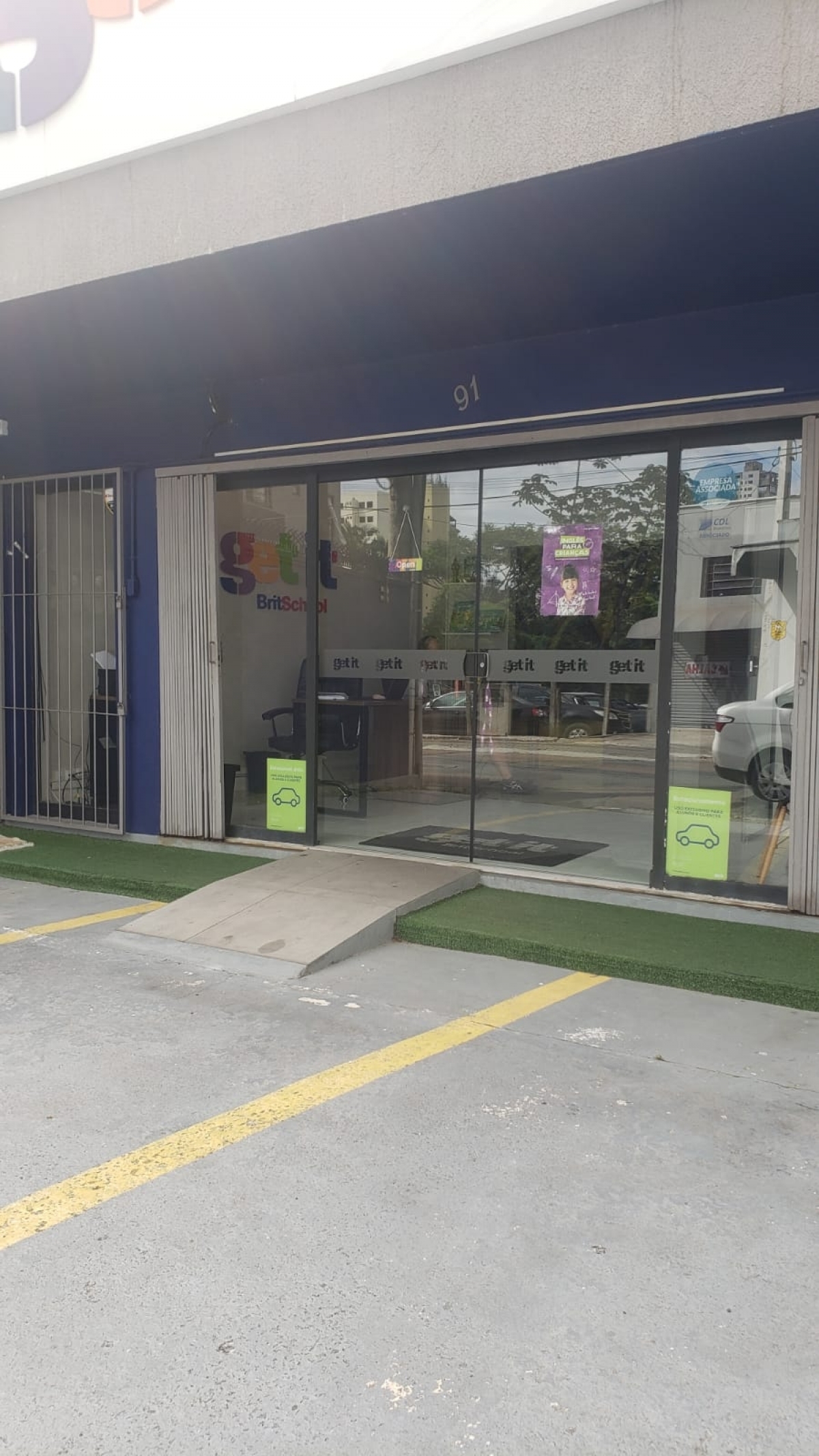 OPORTUNIDADE EM BLUMENAU: ESCOLA DE INGLÊS ESTRUTURADA E PRONTA PARA ASSUMIR