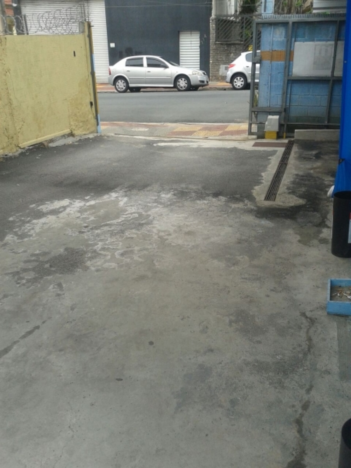 VENDO ESTACIONAMENTO COM LAVA RÁPIDO COMPLETO