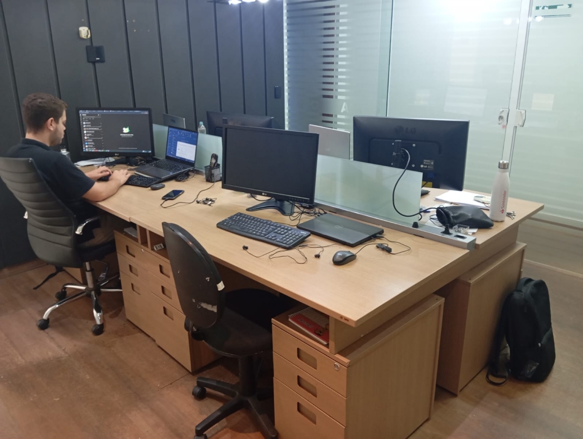 EMPRESA DE SERVIÇOS DE ENGENHARIA 