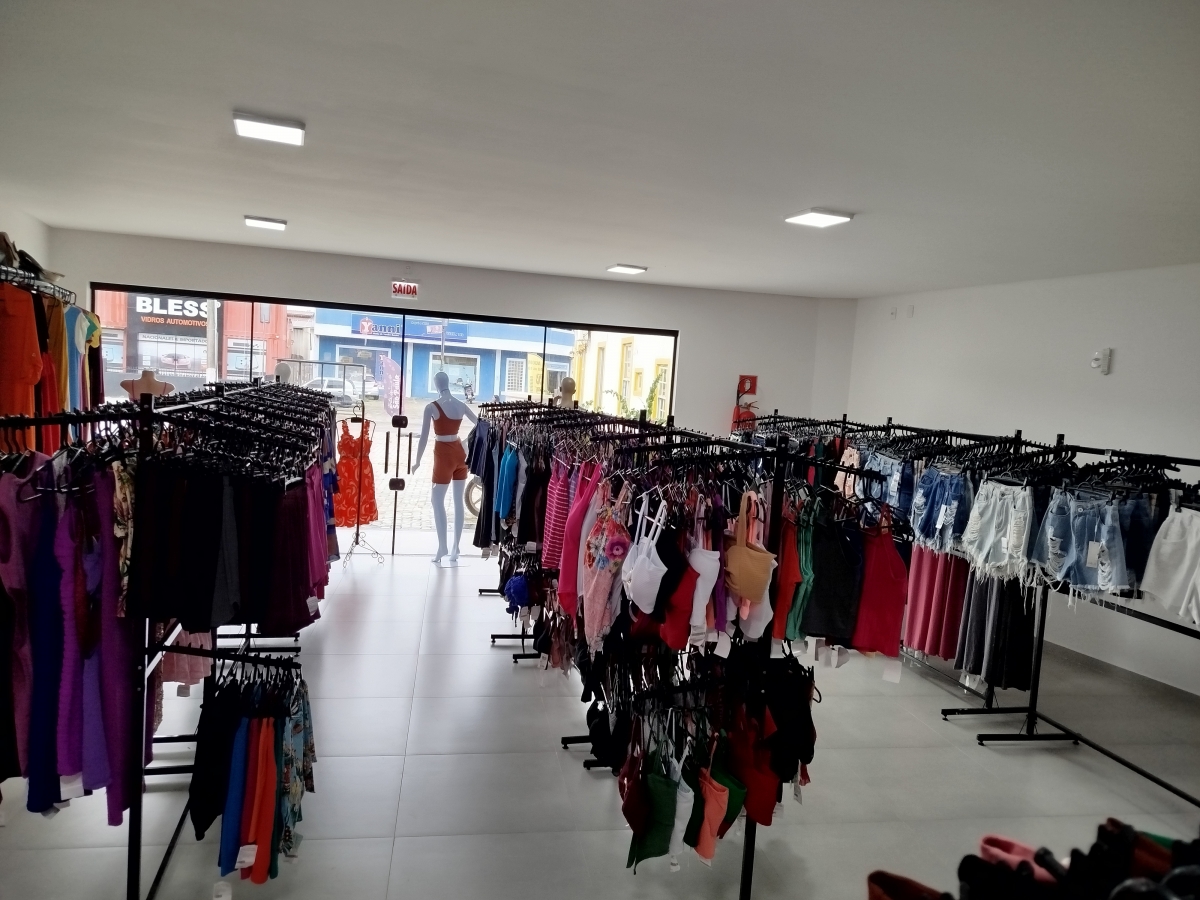 LOJA DE ROUPAS CONSOLIDADA, COM MARCA REGISTRADA - FLORIANÓPOLIS SC