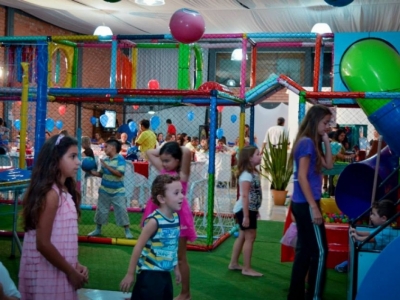 Casa de festa infantil e outras